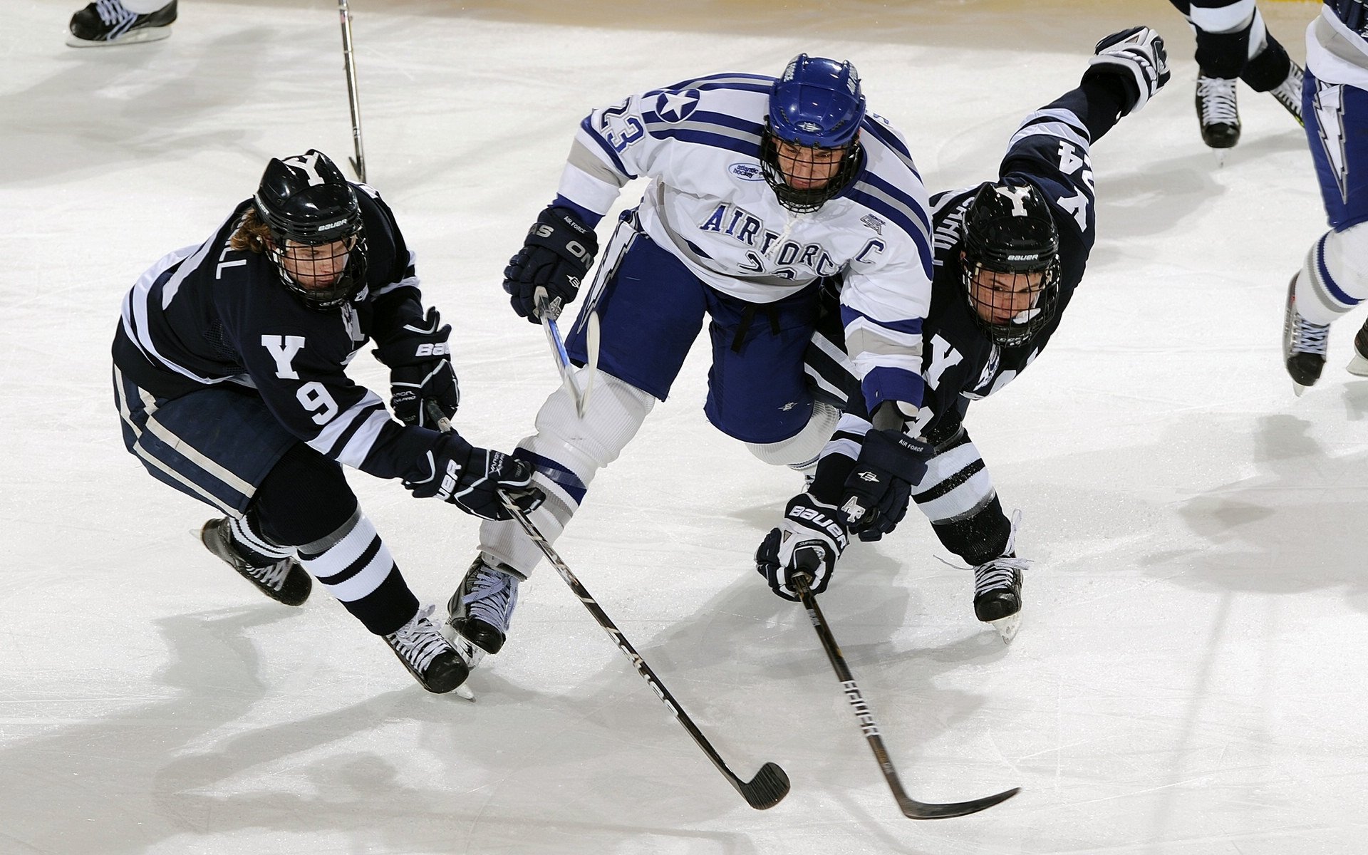 英超最后冲刺：精彩不断，悬念不断！，英超最后一轮保级形势